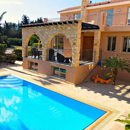1 Sandy - Heated Pool - Jacuzzi - Private Area - Sea Views *