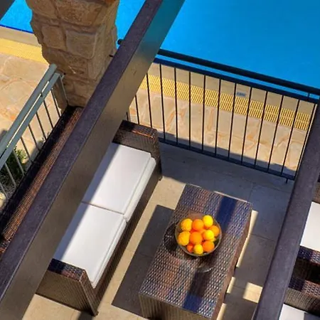 1 Sandy - Heated Pool - Jacuzzi - Private Area - Sea Views