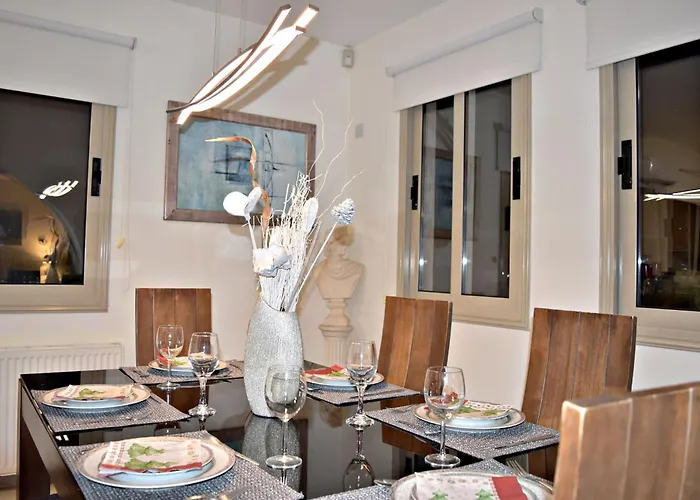 빌라 1 Sandy - Heated Pool - Jacuzzi - Private Area - Sea Views 폴리스